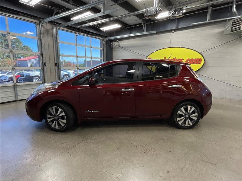 2017 NISSAN LEAF SV