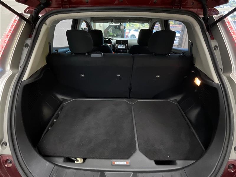 2017 NISSAN LEAF SV