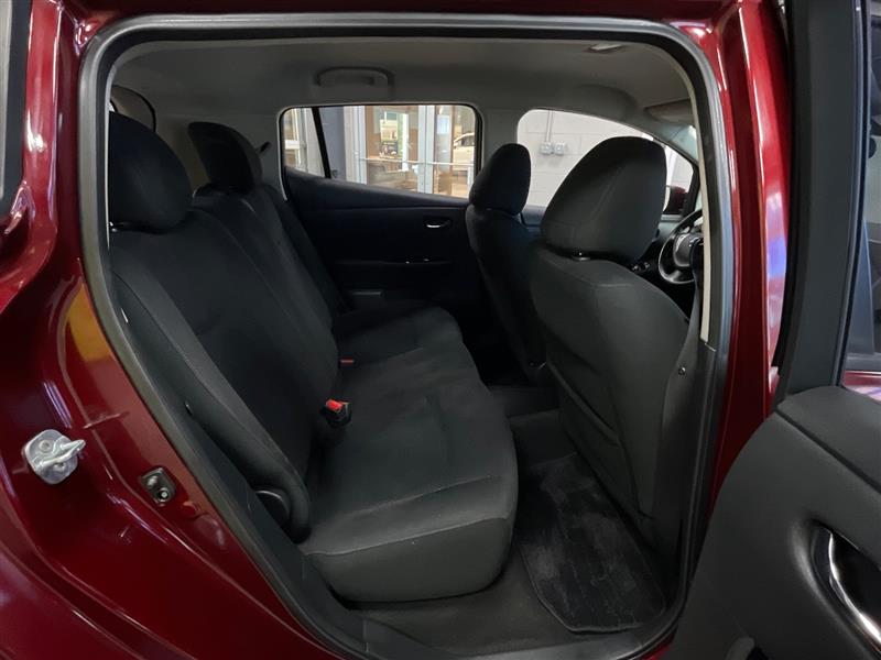 2017 NISSAN LEAF SV