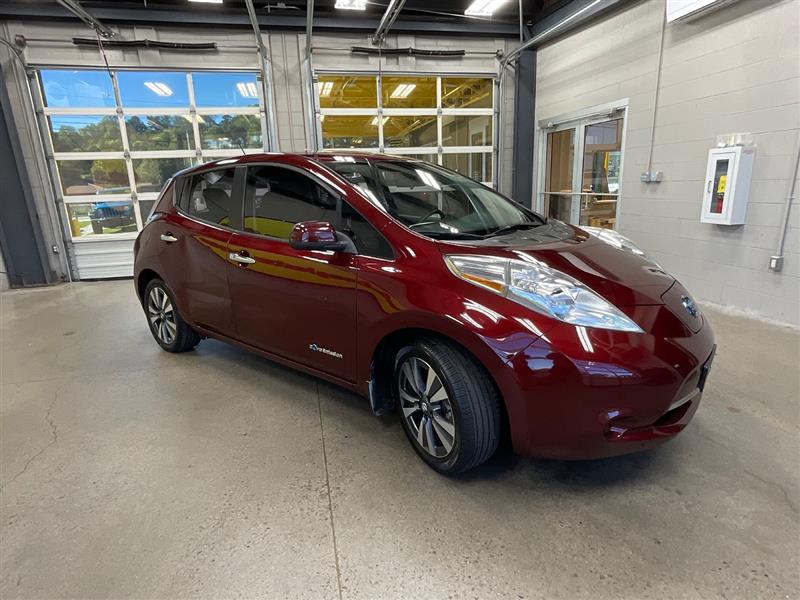 2017 NISSAN LEAF SV