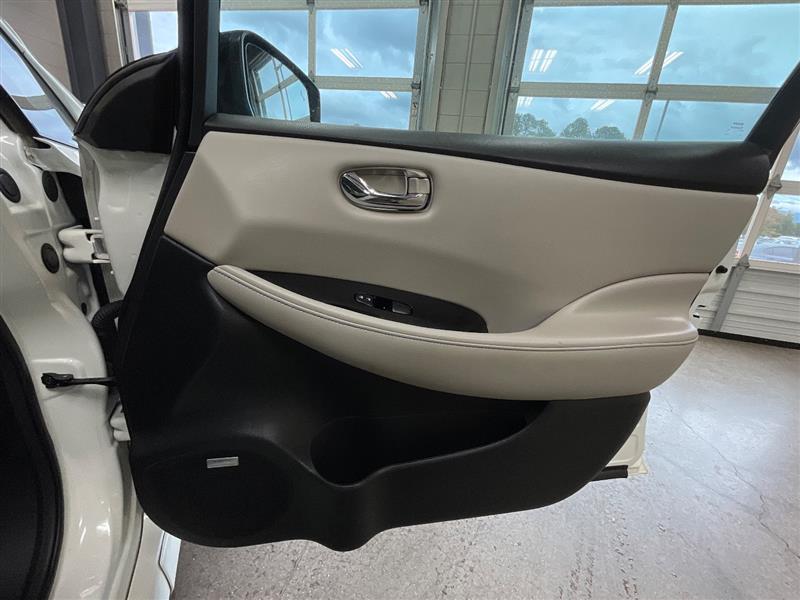 2020 NISSAN LEAF SL PLUS