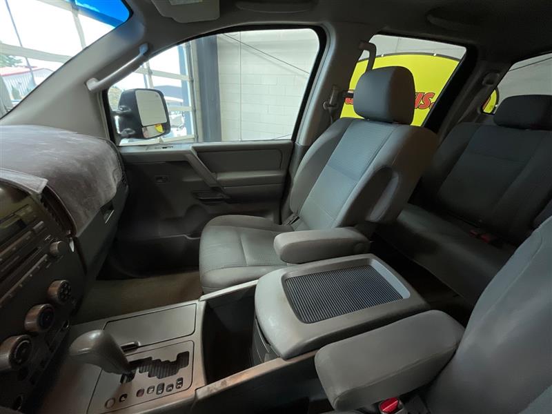 2006 NISSAN TITAN SE