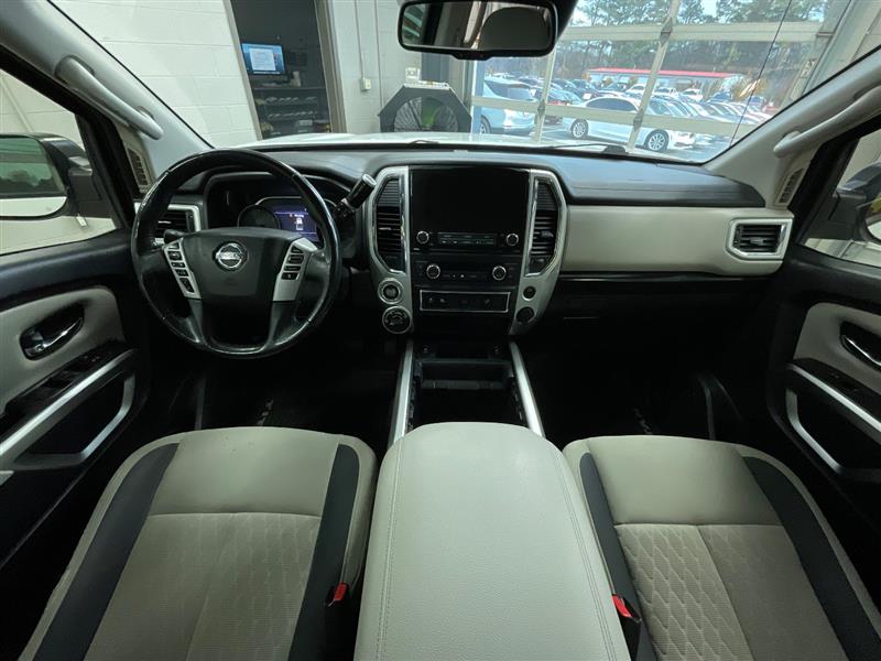 2021 NISSAN TITAN SV