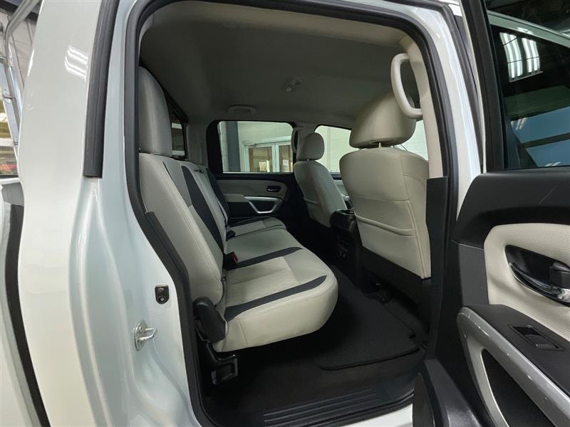 2021 NISSAN TITAN SV