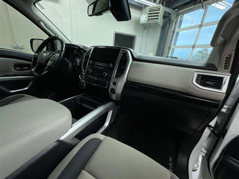 2021 NISSAN TITAN SV