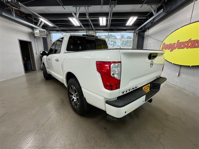 2021 NISSAN TITAN SV