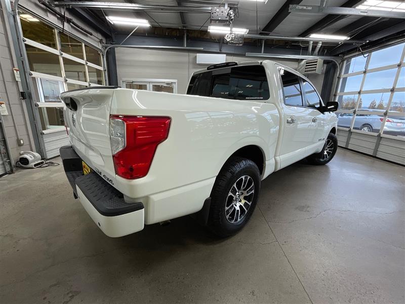 2021 NISSAN TITAN SV