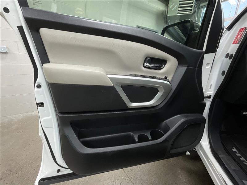 2021 NISSAN TITAN SV