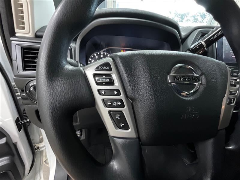 2022 NISSAN TITAN SV