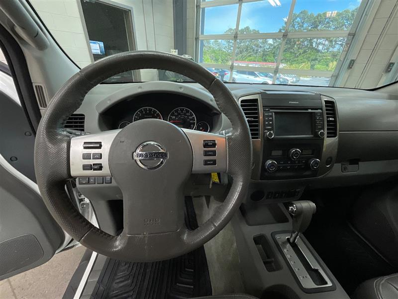 2013 NISSAN FRONTIER SL