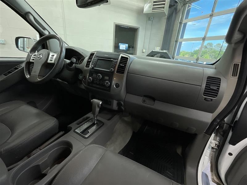 2013 NISSAN FRONTIER SL