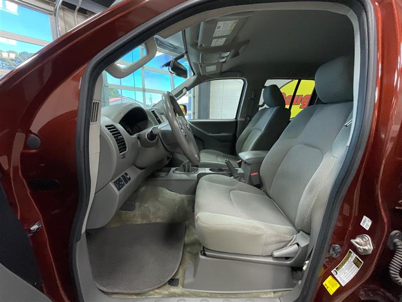 2016 NISSAN FRONTIER SV