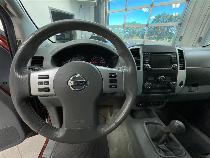 2016 NISSAN FRONTIER SV