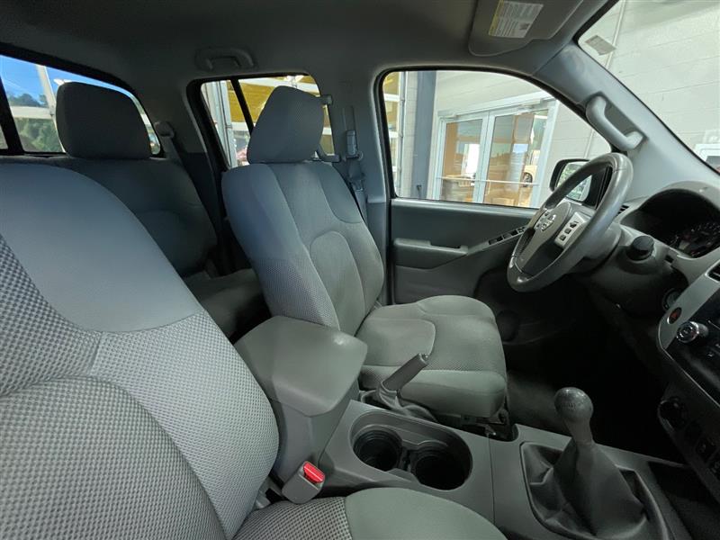 2016 NISSAN FRONTIER SV