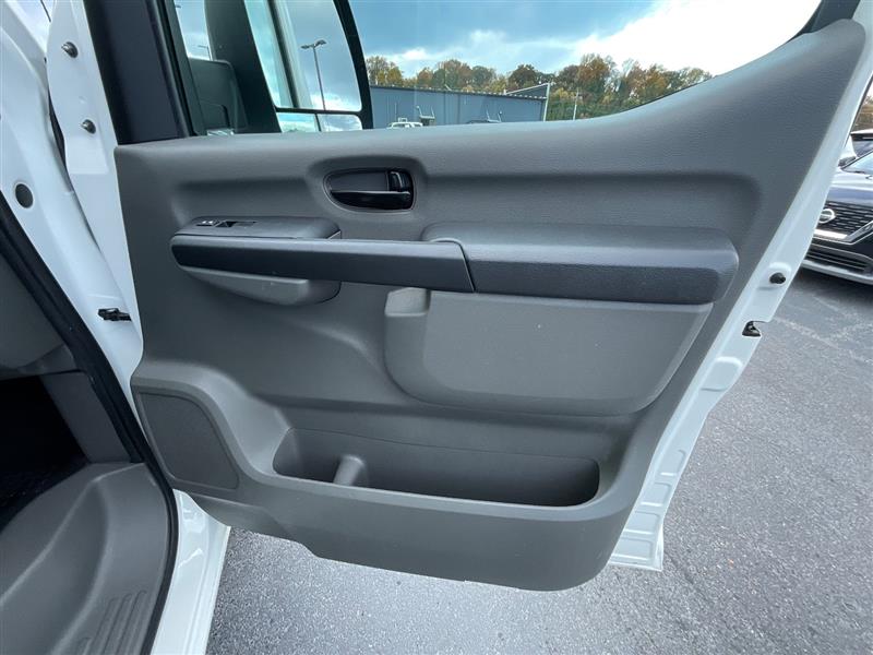 2021 NISSAN NV CARGO SV