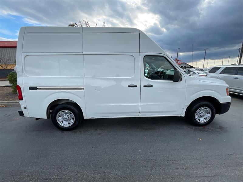 2021 NISSAN NV CARGO SV