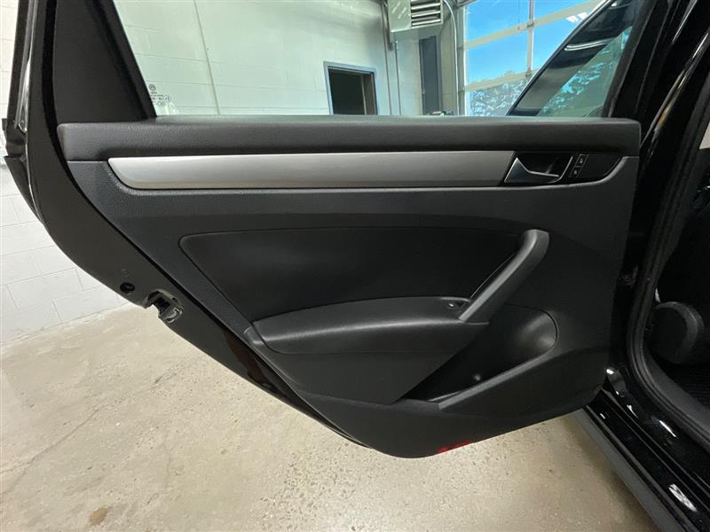 2015 VOLKSWAGEN PASSAT 1.8T