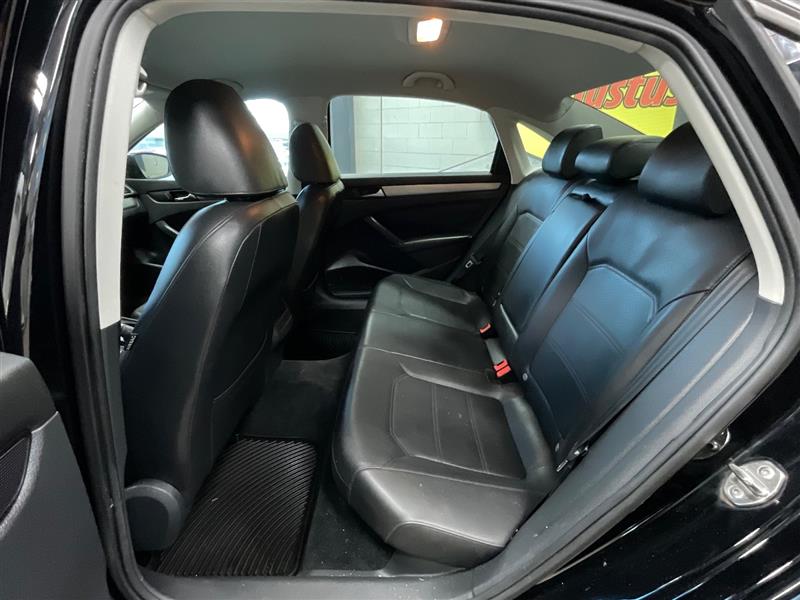2015 VOLKSWAGEN PASSAT 1.8T