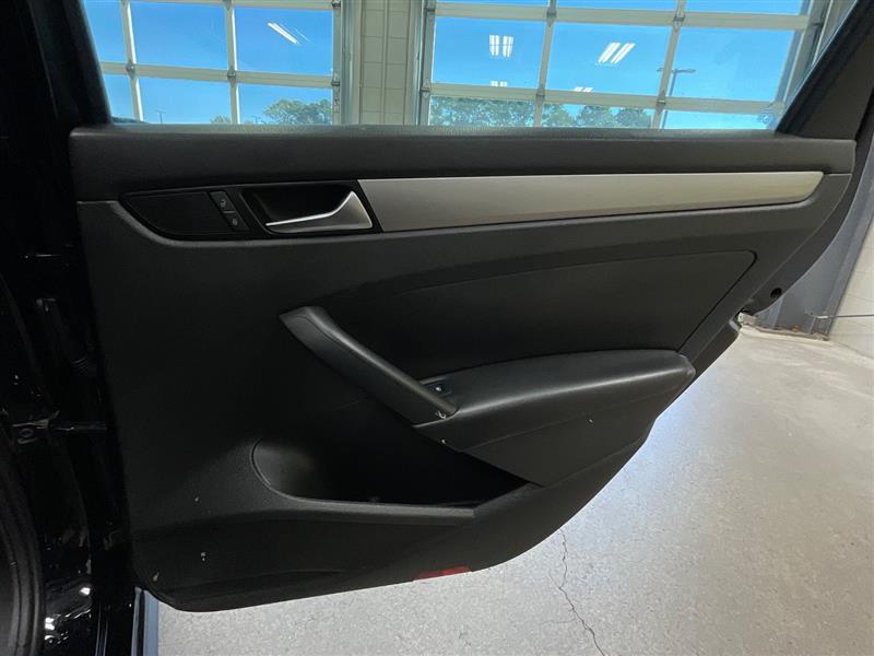 2015 VOLKSWAGEN PASSAT 1.8T