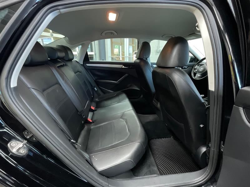 2015 VOLKSWAGEN PASSAT 1.8T