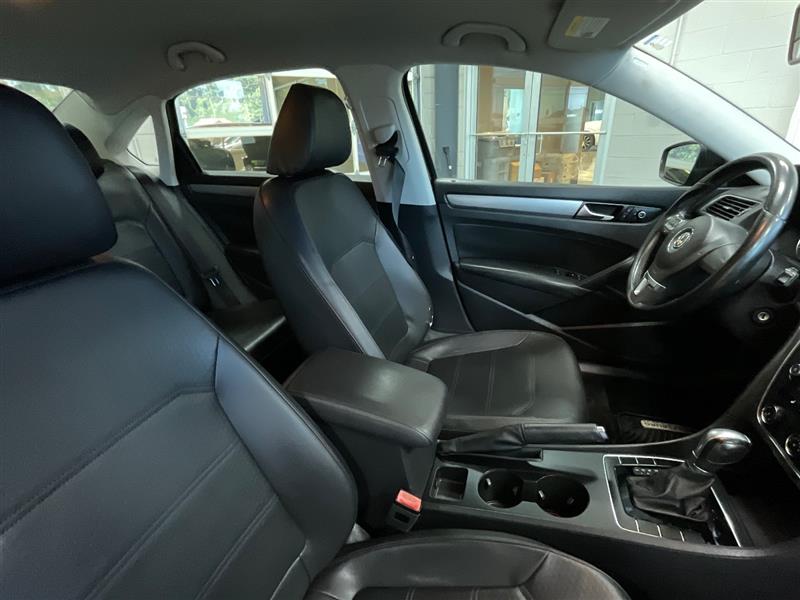 2015 VOLKSWAGEN PASSAT 1.8T
