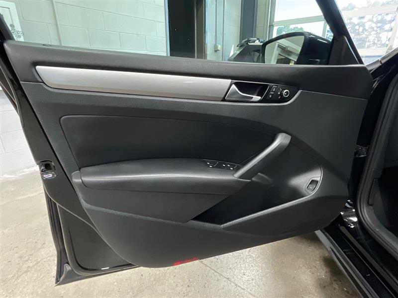 2015 VOLKSWAGEN PASSAT 1.8T