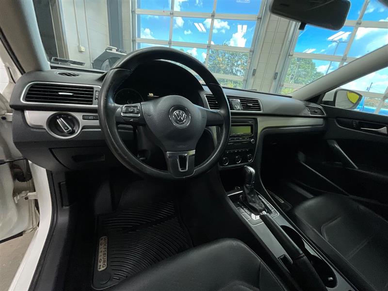 2015 VOLKSWAGEN PASSAT 1.8T