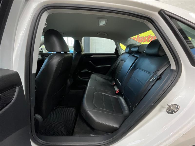 2015 VOLKSWAGEN PASSAT 1.8T