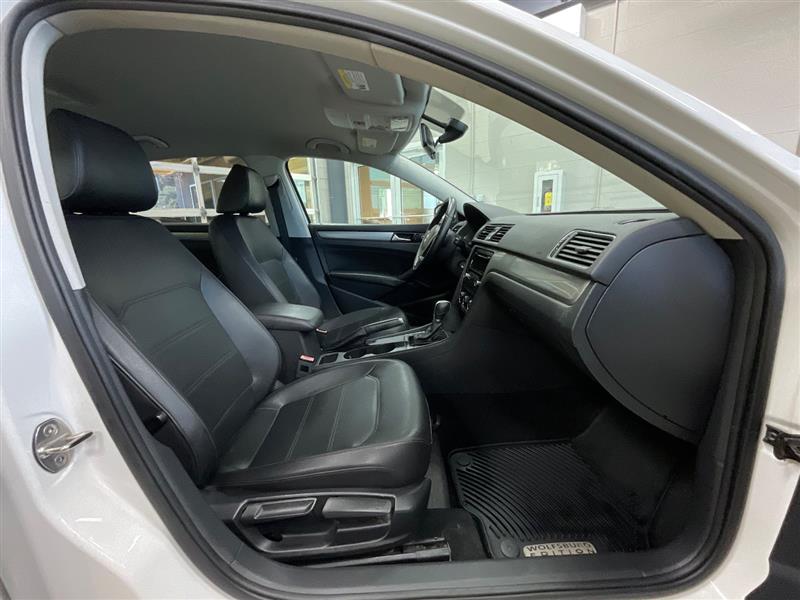 2015 VOLKSWAGEN PASSAT 1.8T