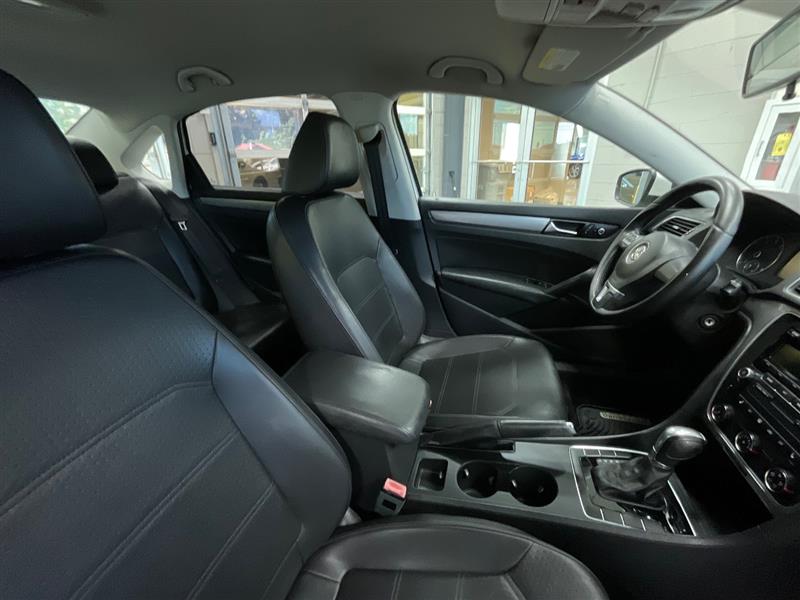 2015 VOLKSWAGEN PASSAT 1.8T