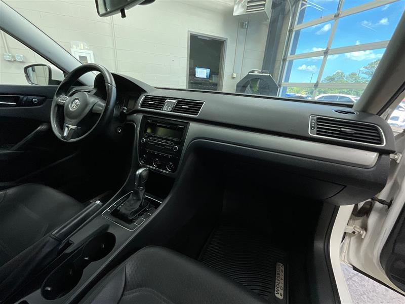 2015 VOLKSWAGEN PASSAT 1.8T