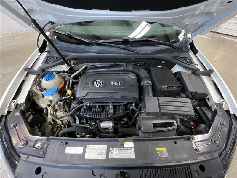 2015 VOLKSWAGEN PASSAT 1.8T