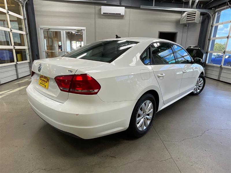 2015 VOLKSWAGEN PASSAT 1.8T