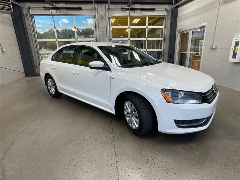 2015 VOLKSWAGEN PASSAT 1.8T
