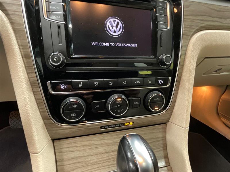 2018 VOLKSWAGEN PASSAT 2.0T SE