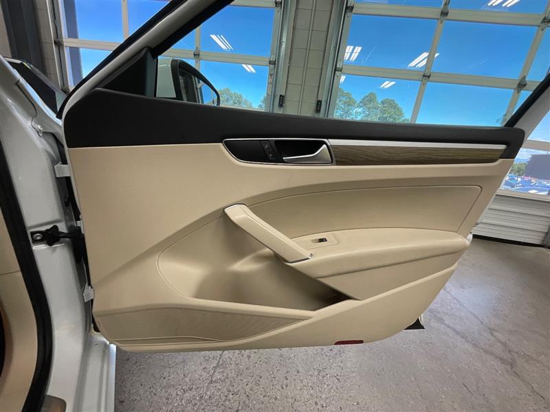 2018 VOLKSWAGEN PASSAT 2.0T SE