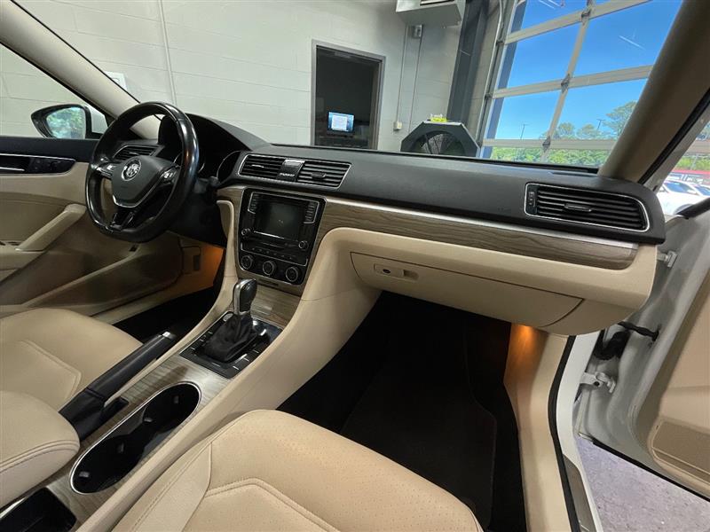 2018 VOLKSWAGEN PASSAT 2.0T SE