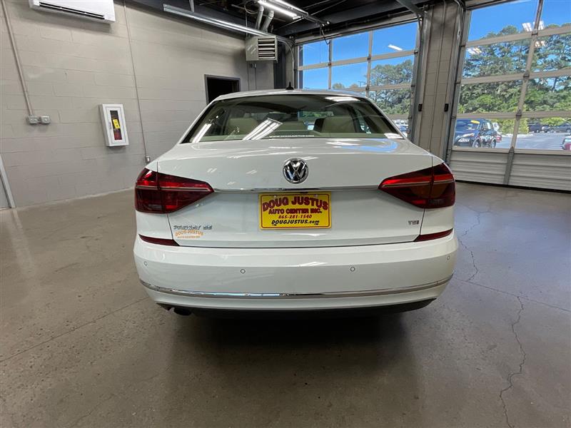 2018 VOLKSWAGEN PASSAT 2.0T SE