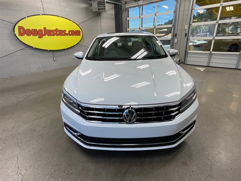 2018 VOLKSWAGEN PASSAT 2.0T SE