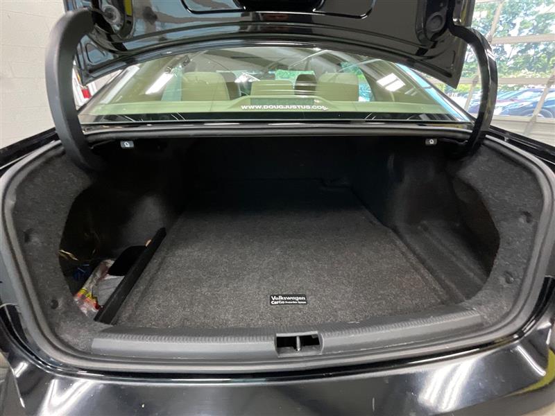 2012 VOLKSWAGEN PASSAT SE
