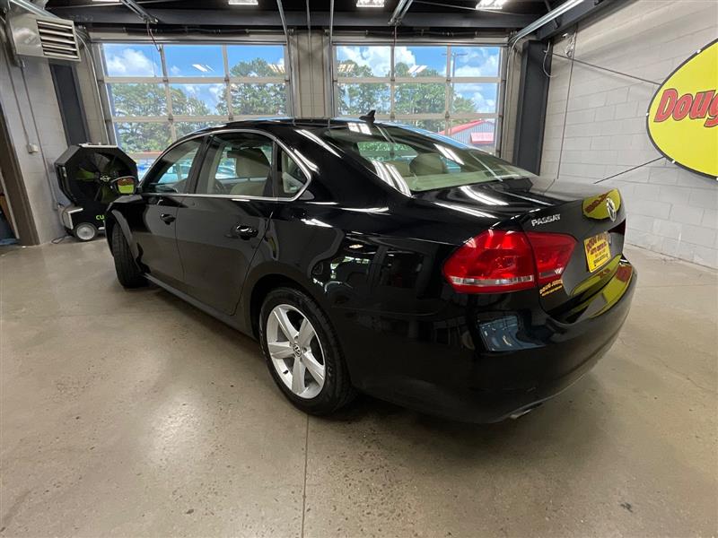 2012 VOLKSWAGEN PASSAT SE