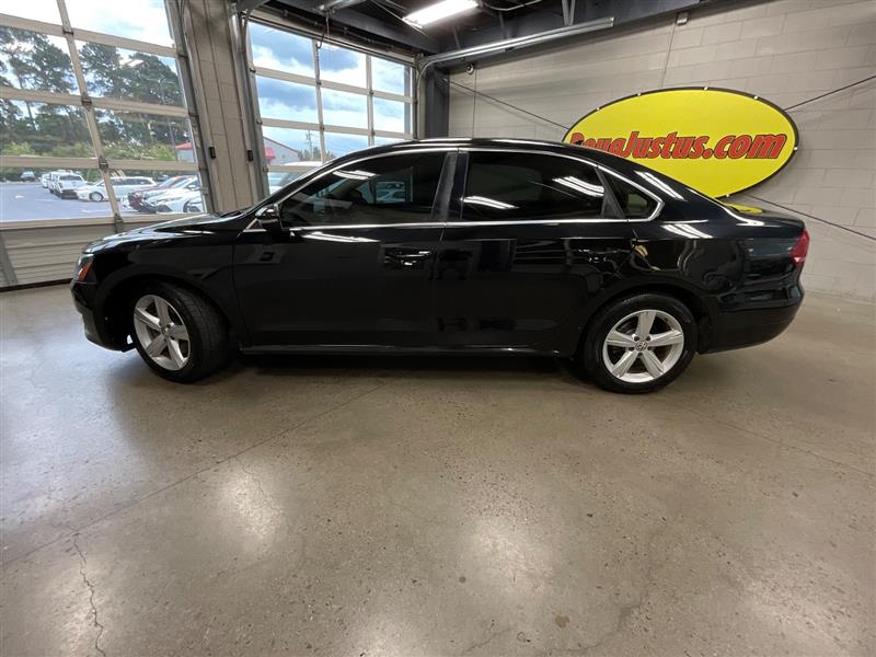 2012 VOLKSWAGEN PASSAT SE
