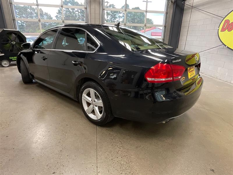 2012 VOLKSWAGEN PASSAT SE