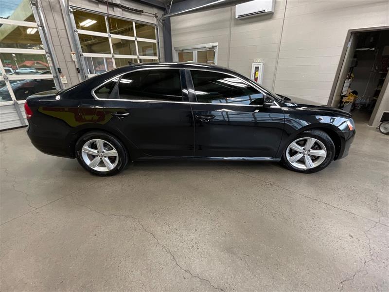 2012 VOLKSWAGEN PASSAT SE