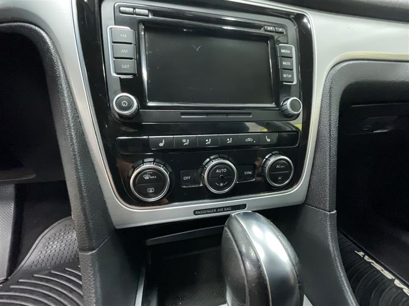 2012 VOLKSWAGEN PASSAT 