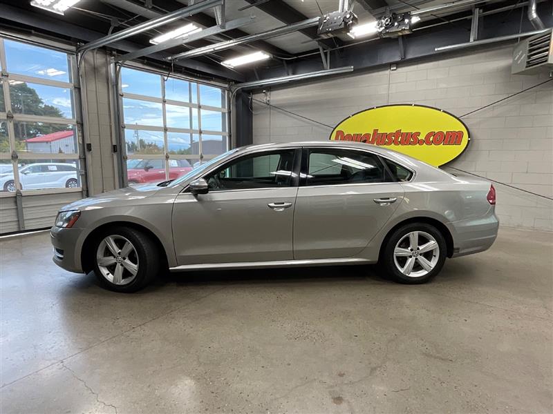 2012 VOLKSWAGEN PASSAT 