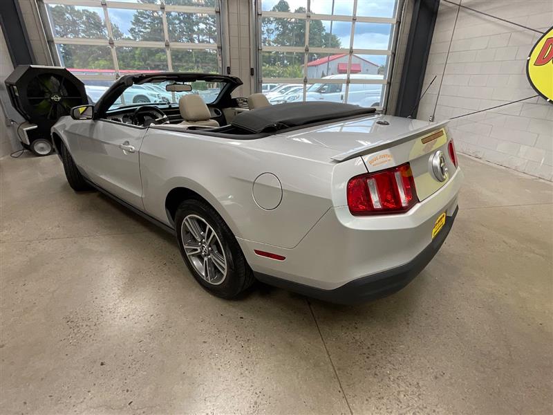 2010 FORD MUSTANG V6