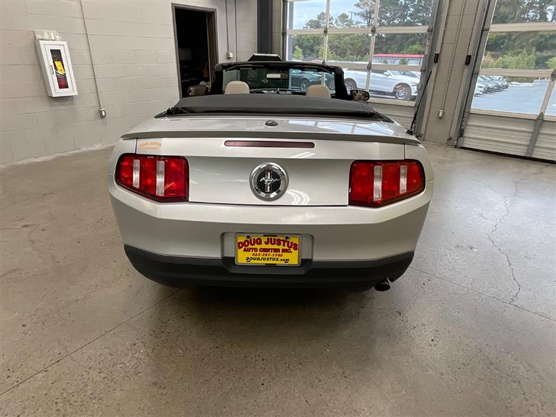 2010 FORD MUSTANG V6