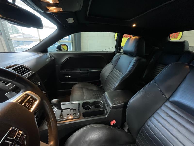 2012 DODGE CHALLENGER SXT