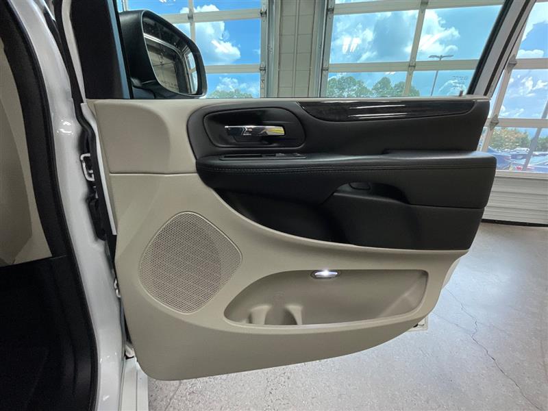 2020 DODGE GRAND CARAVAN SE